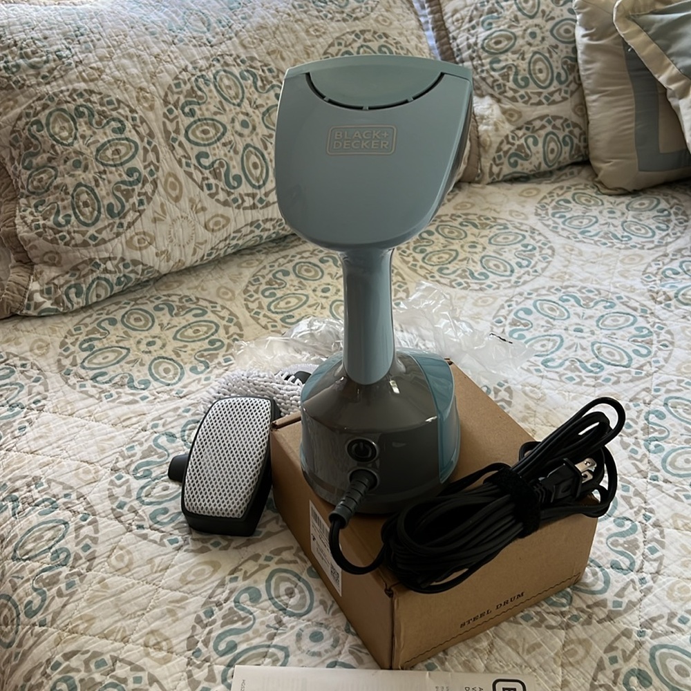 Advanced Handheld Steamer - Picture 3 of 6